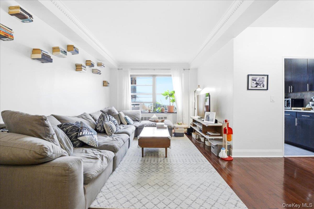 #9 photo, 99-60 63rd Road, كوينز Rego Park , NY 11374