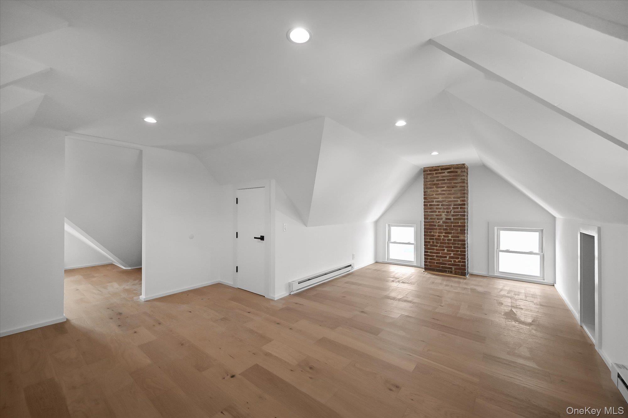 #14 photo, 154-25 13th Avenue, كوينز Whitestone , NY 11357