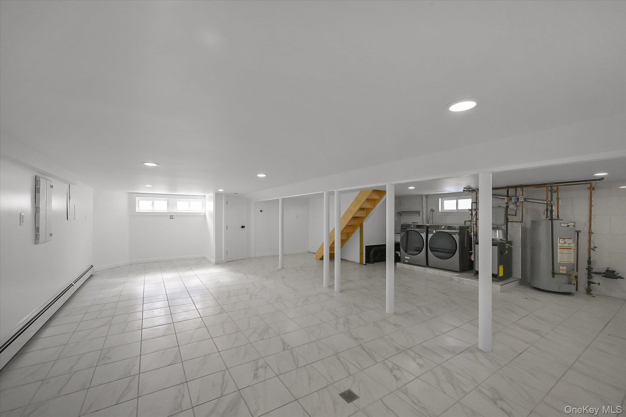 #15 photo, 154-25 13th Avenue, كوينز Whitestone , NY 11357