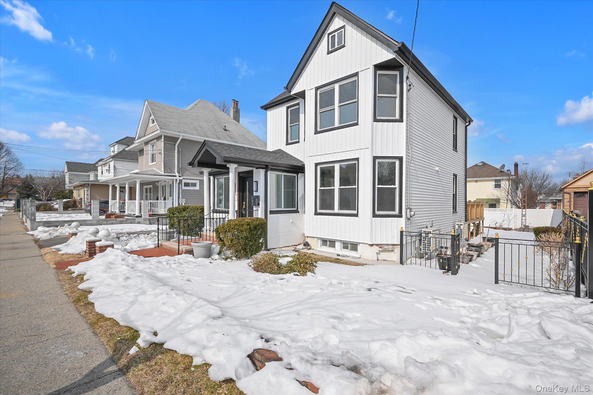 #20 photo, 154-25 13th Avenue, كوينز Whitestone , NY 11357