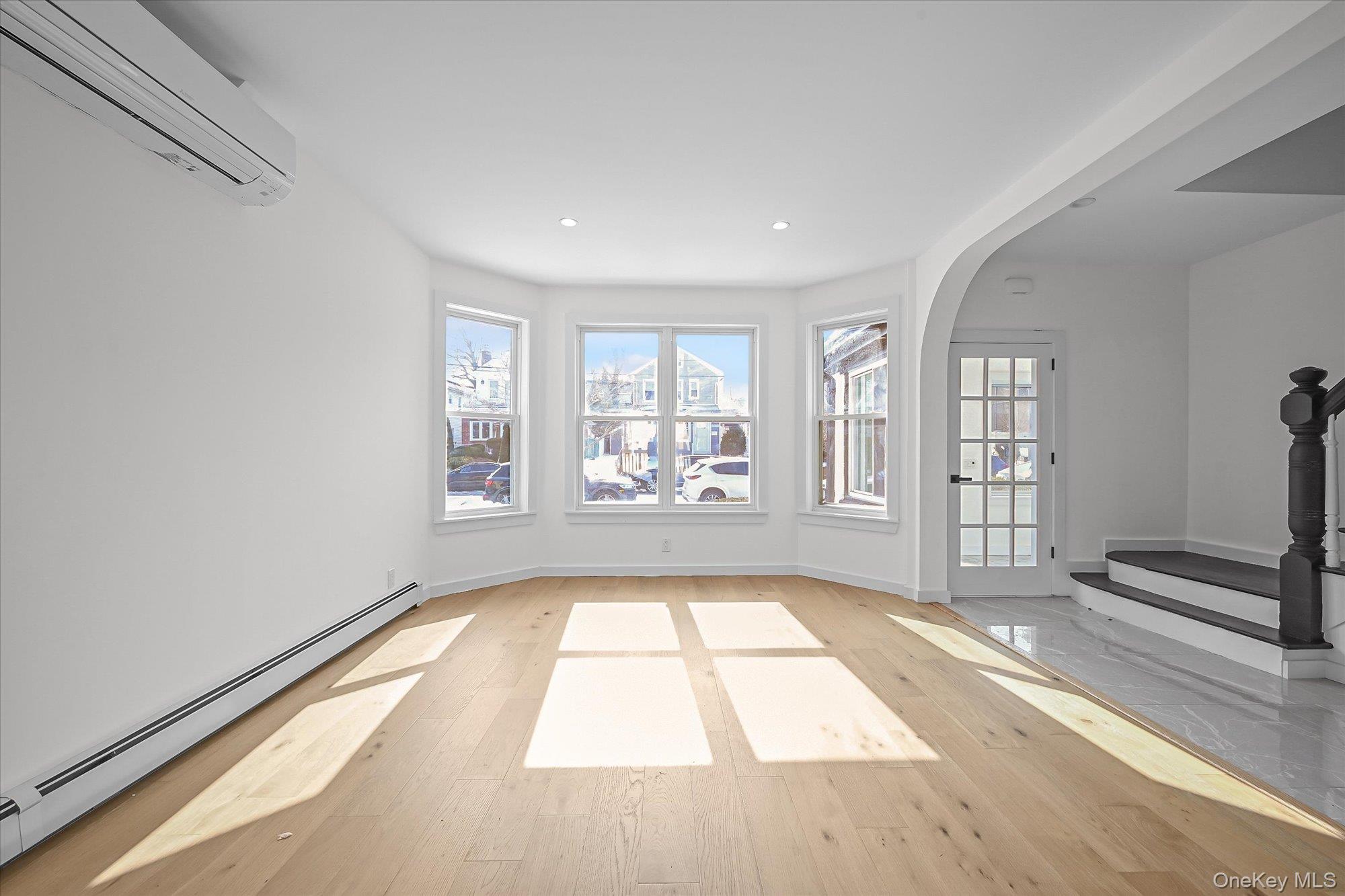 #4 photo, 154-25 13th Avenue, كوينز Whitestone , NY 11357