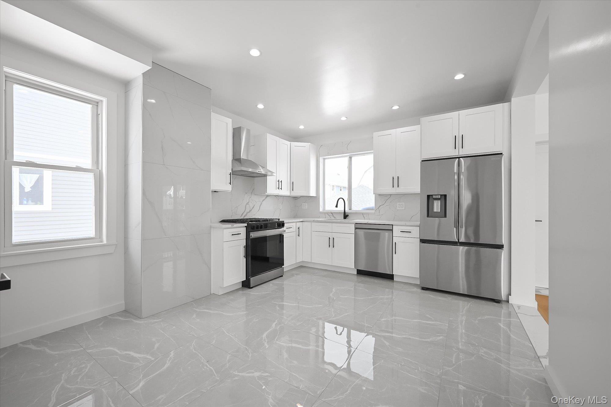 #6 photo, 154-25 13th Avenue, كوينز Whitestone , NY 11357