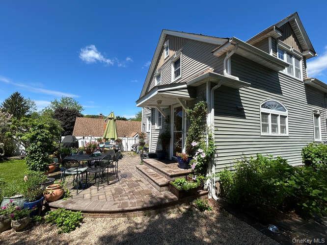 #3 photo, 28 Jane Street, Roslyn Heights , NY 11577