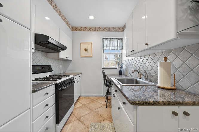 #10 photo, 26 Hamilton Place, 长岛 花园城 Garden City , NY 11530