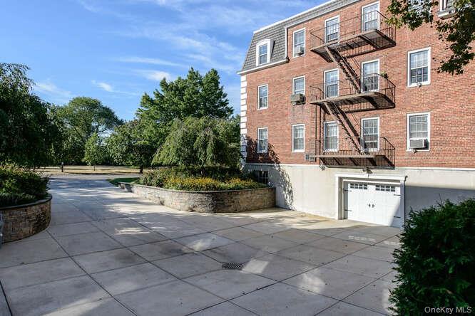 #16 photo, 26 Hamilton Place, 长岛 花园城 Garden City , NY 11530