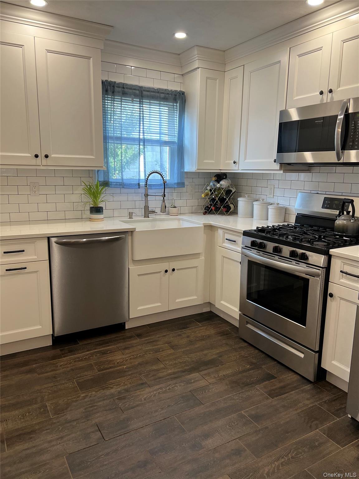 #2 photo, 72 2nd Avenue, East Rockaway , NY 11518