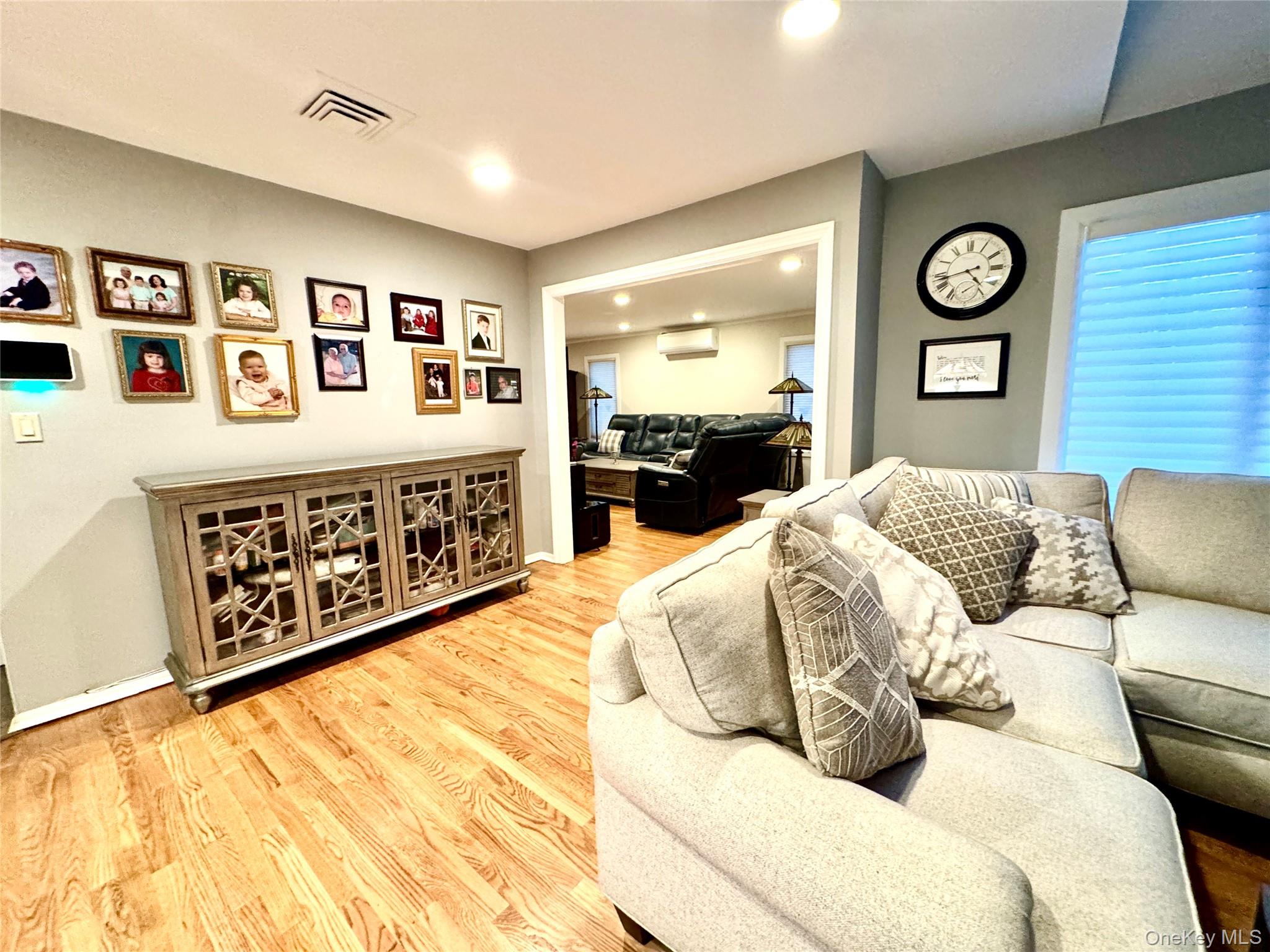 #10 photo, 42 Hearthstone Drive, מחוז סאפוק Dix Hills , NY 11746