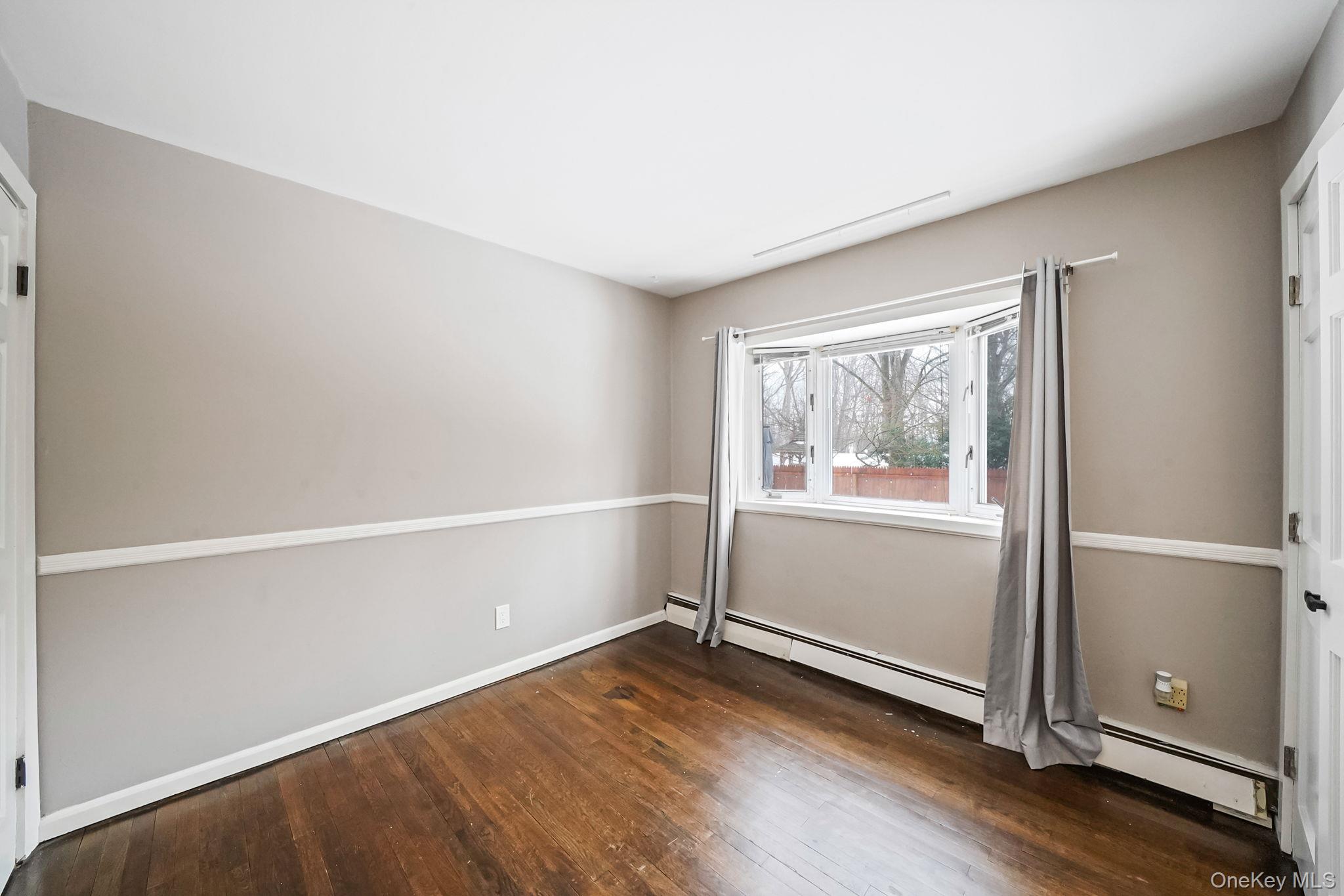 #19 photo, 100 Parkside Avenue, Miller Place , NY 11764