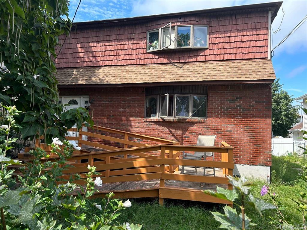 #2 photo, 727 Roman Avenue, Westbury , NY 11590