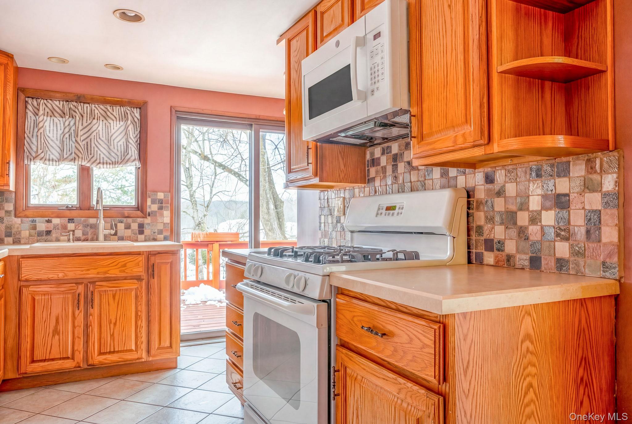 #14 photo, 538 Mountain View Avenue, Hurley , NY 12443