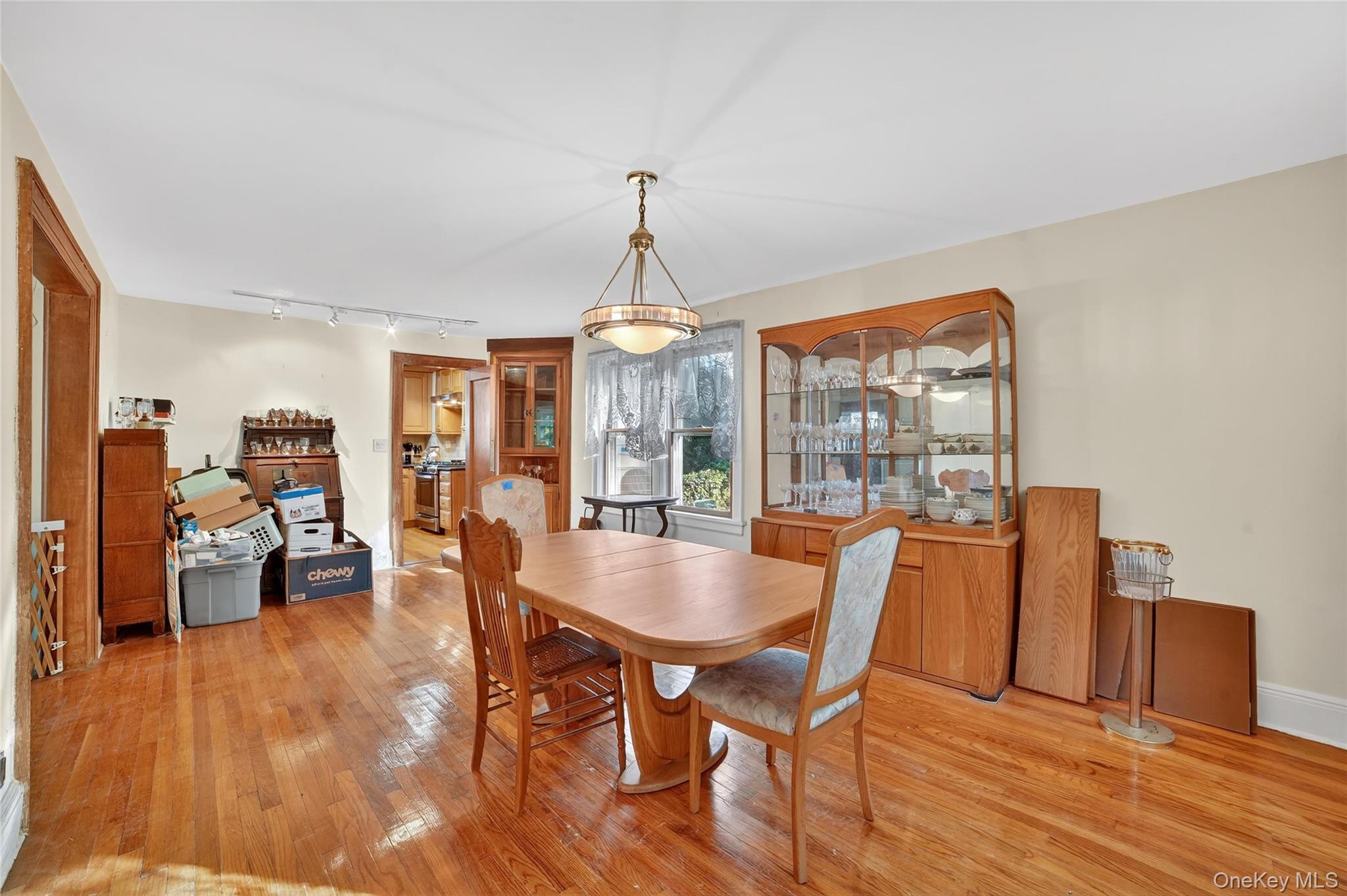 #11 photo, 10 Edna Street, White Plains , NY 10606