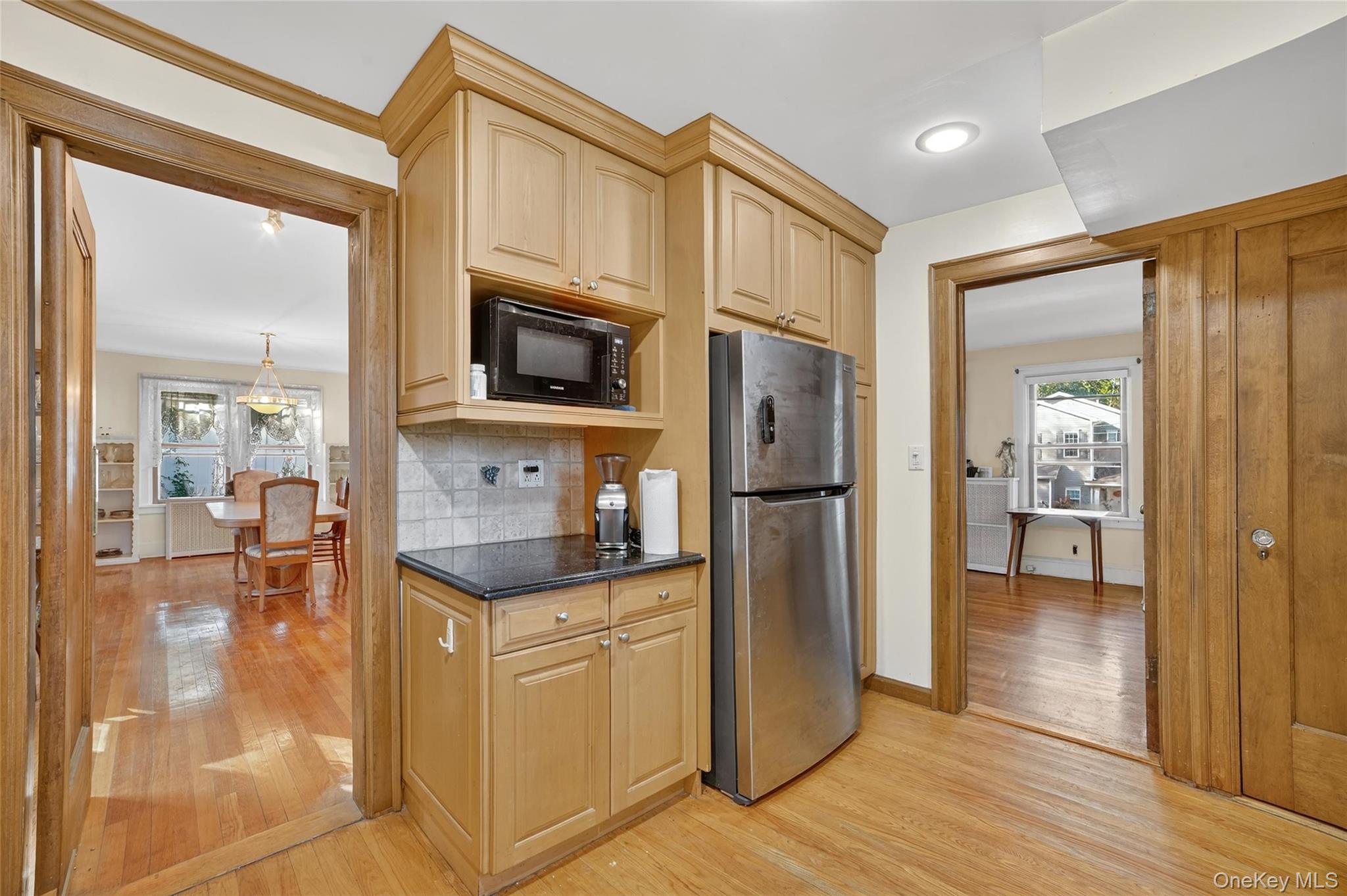 #16 photo, 10 Edna Street, White Plains , NY 10606