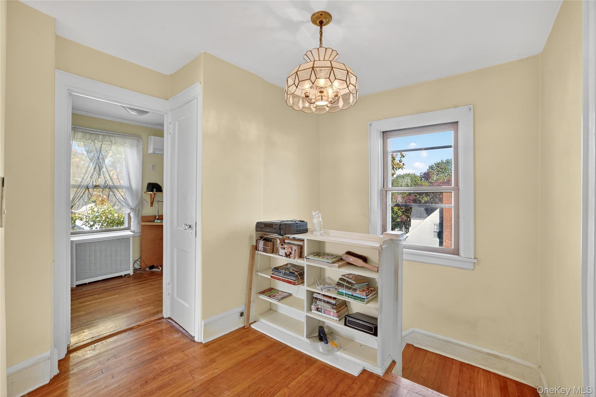 #17 photo, 10 Edna Street, White Plains , NY 10606