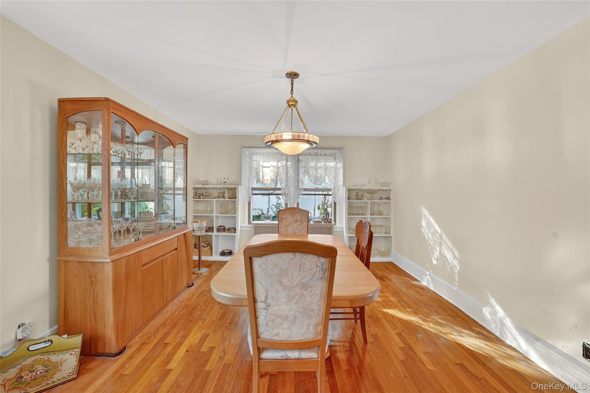 #8 photo, 10 Edna Street, White Plains , NY 10606