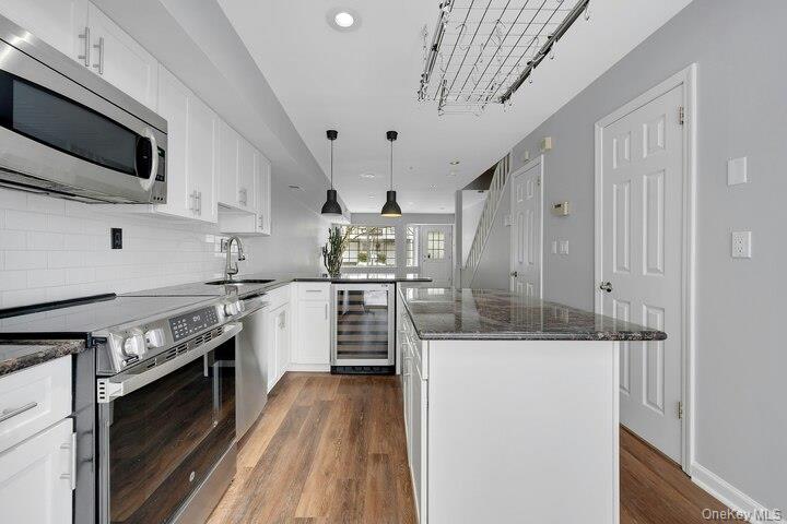 #13 photo, 202 Park Ridge Lane, White Plains , NY 10603