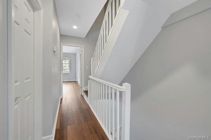 #15 photo, 202 Park Ridge Lane, White Plains , NY 10603