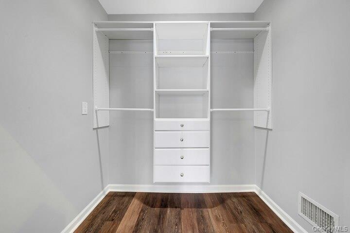 #20 photo, 202 Park Ridge Lane, White Plains , NY 10603