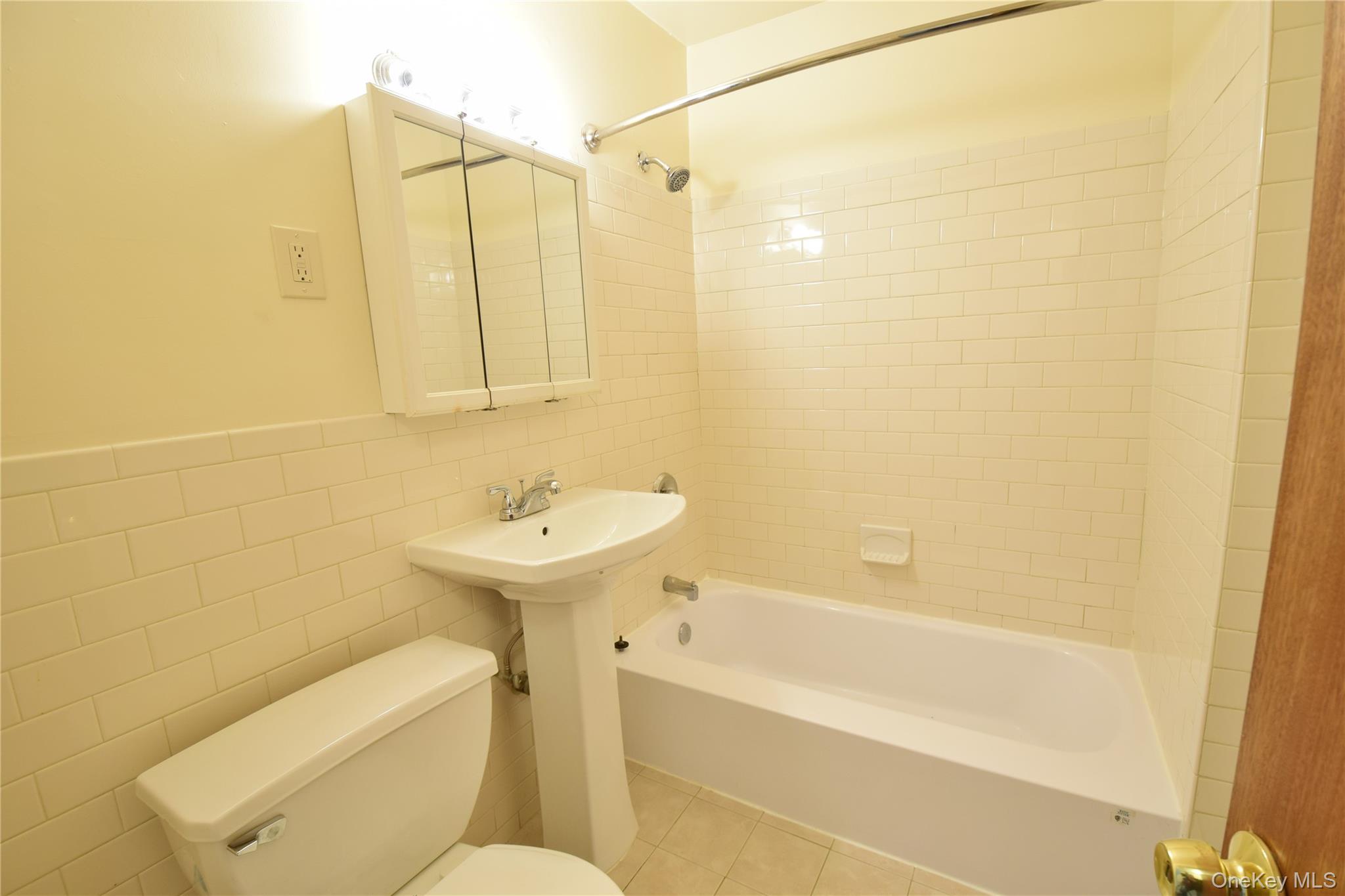 #8 photo, 51 Leroy Place, Newburgh , NY 12550