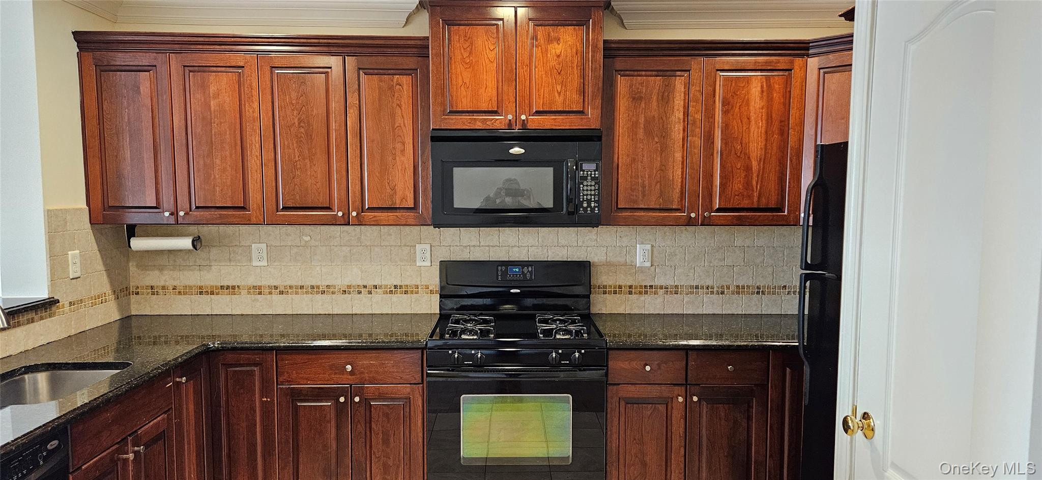 #10 photo, 3 Cross Street, Suffern , NY 10901