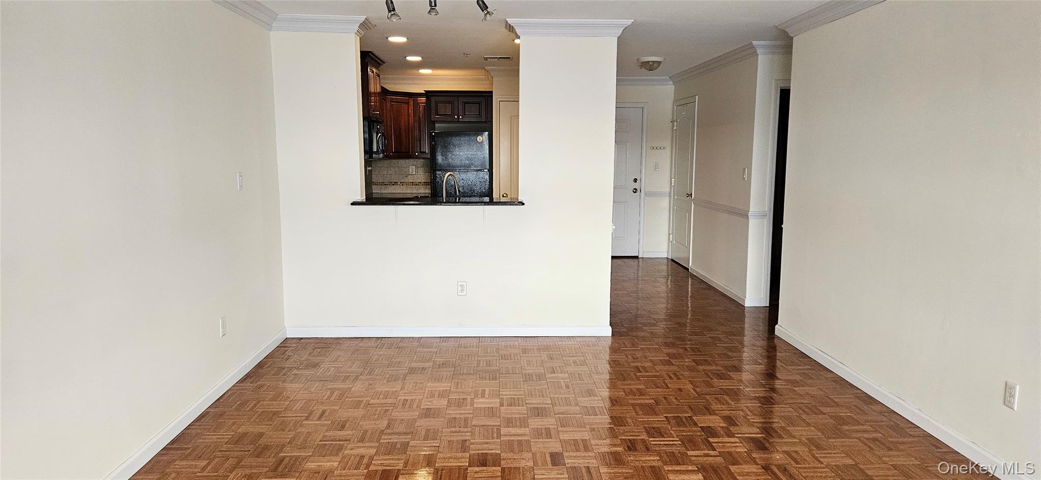 #11 photo, 3 Cross Street, Suffern , NY 10901