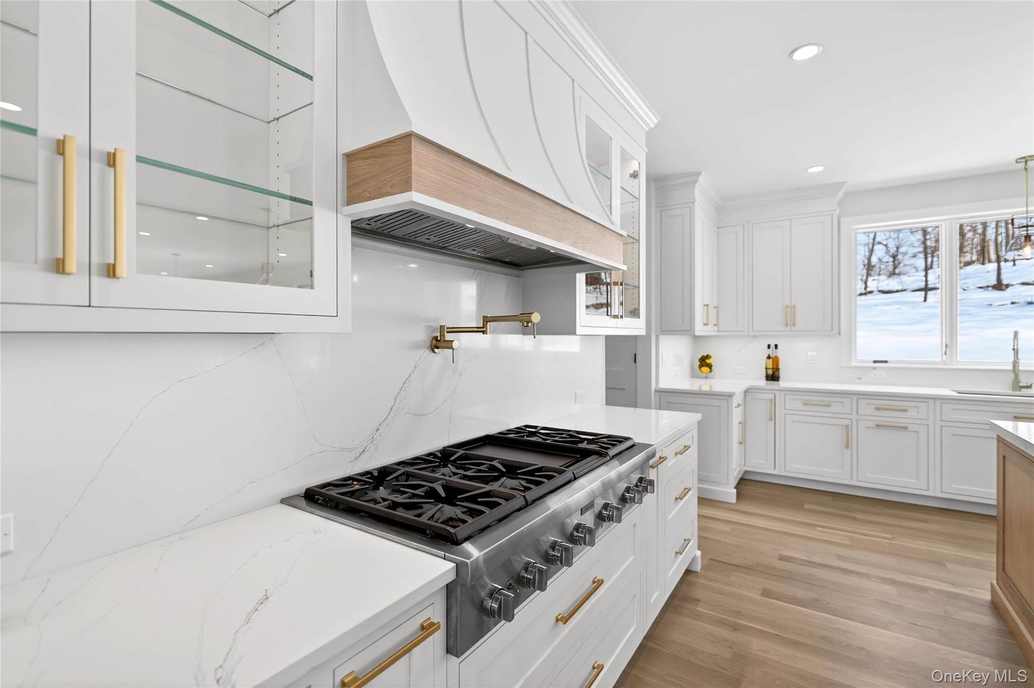 #11 photo, 43 Hilltop Lane, Thornwood , NY 10594