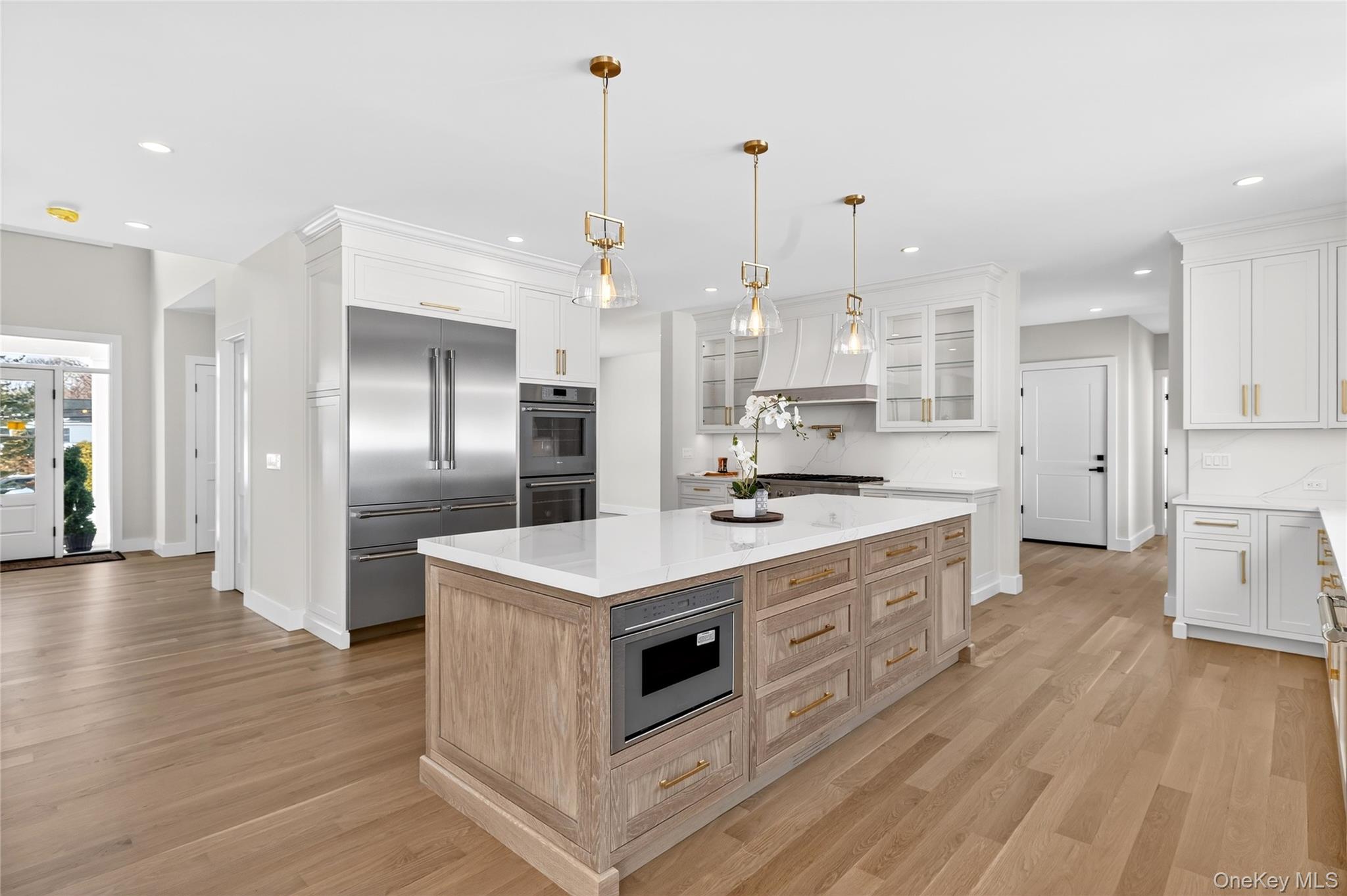 #4 photo, 43 Hilltop Lane, Thornwood , NY 10594