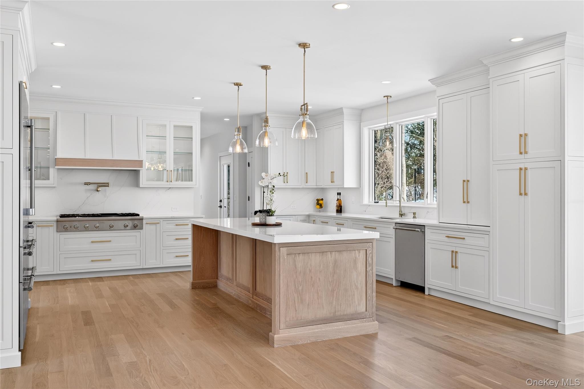 #5 photo, 43 Hilltop Lane, Thornwood , NY 10594