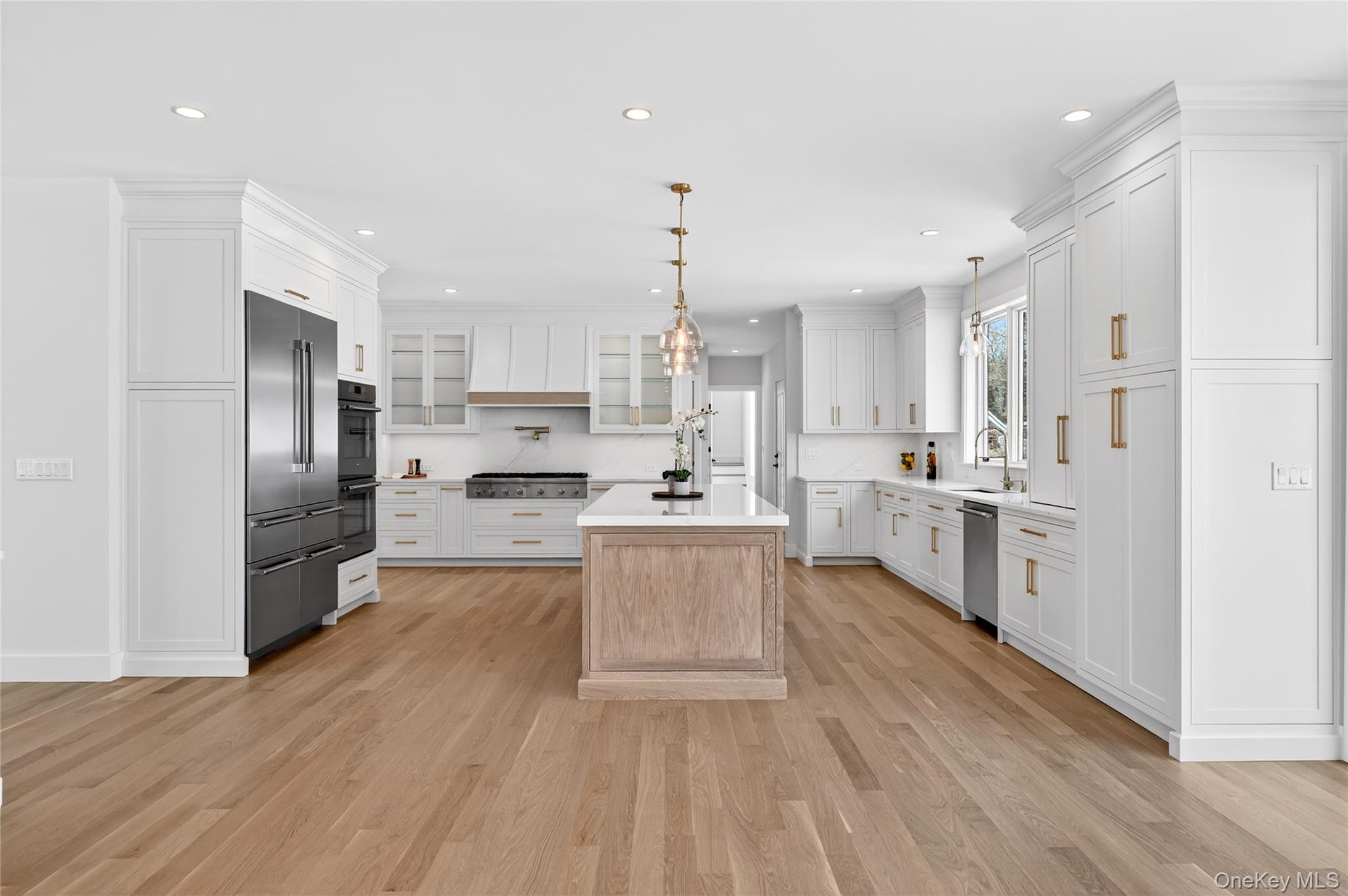 #8 photo, 43 Hilltop Lane, Thornwood , NY 10594