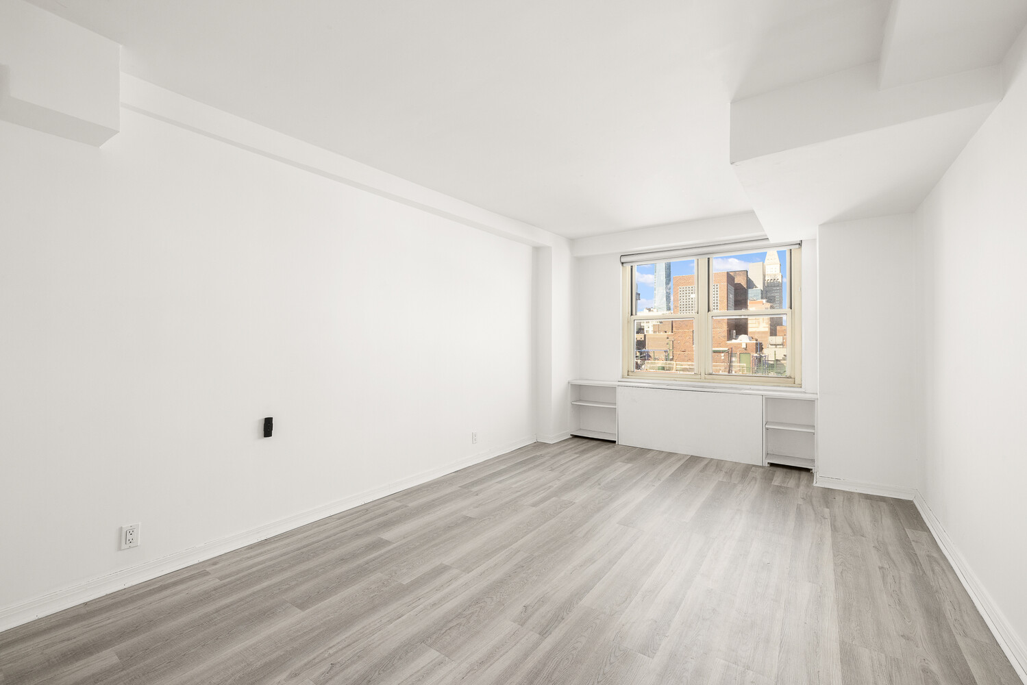 #6 photo, 305 E 24TH Street, Kips Bay , NY 10010