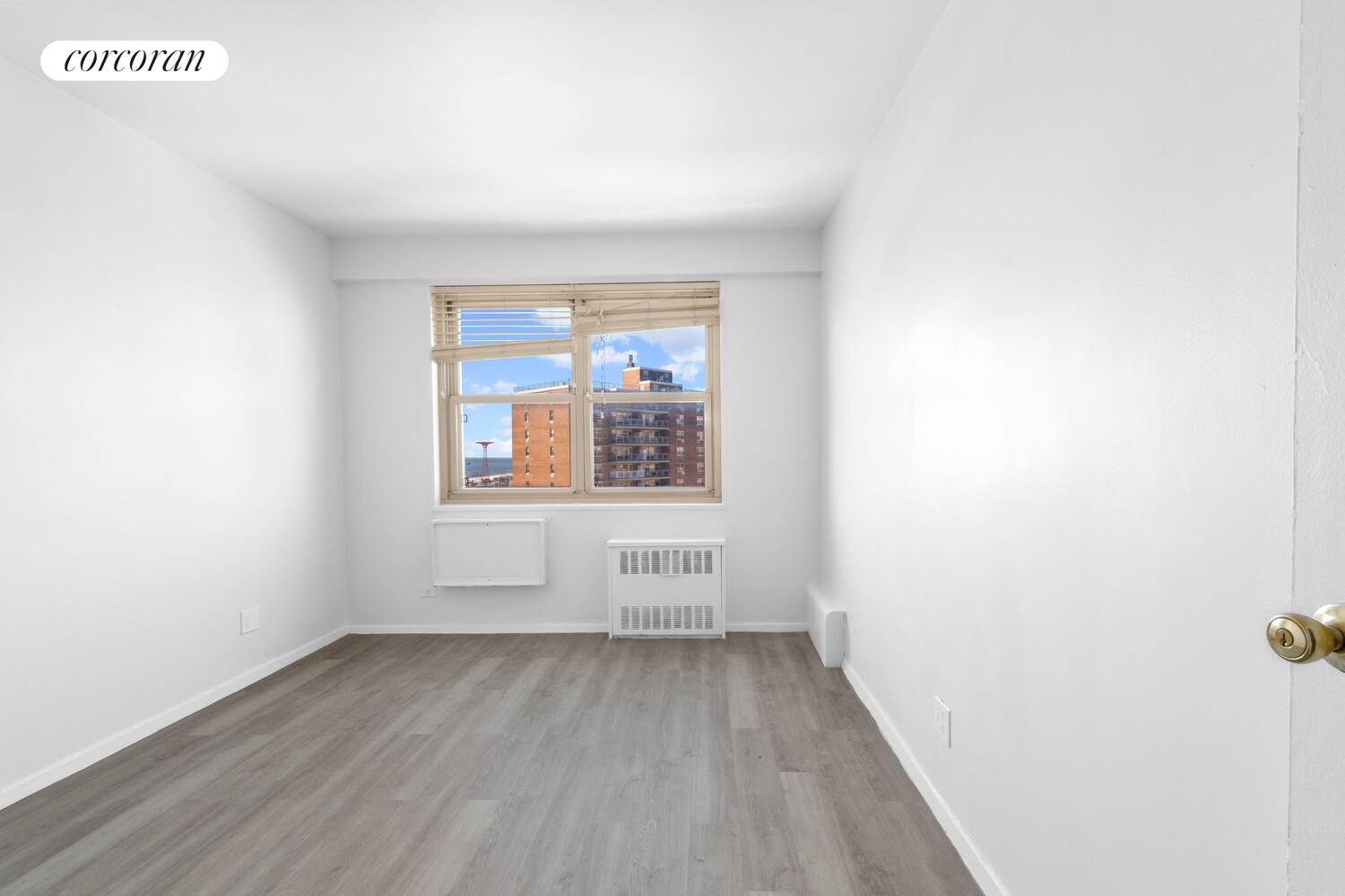 #9 photo, 2915 W 5TH Street, הברונקס Coney Island , NY 11224