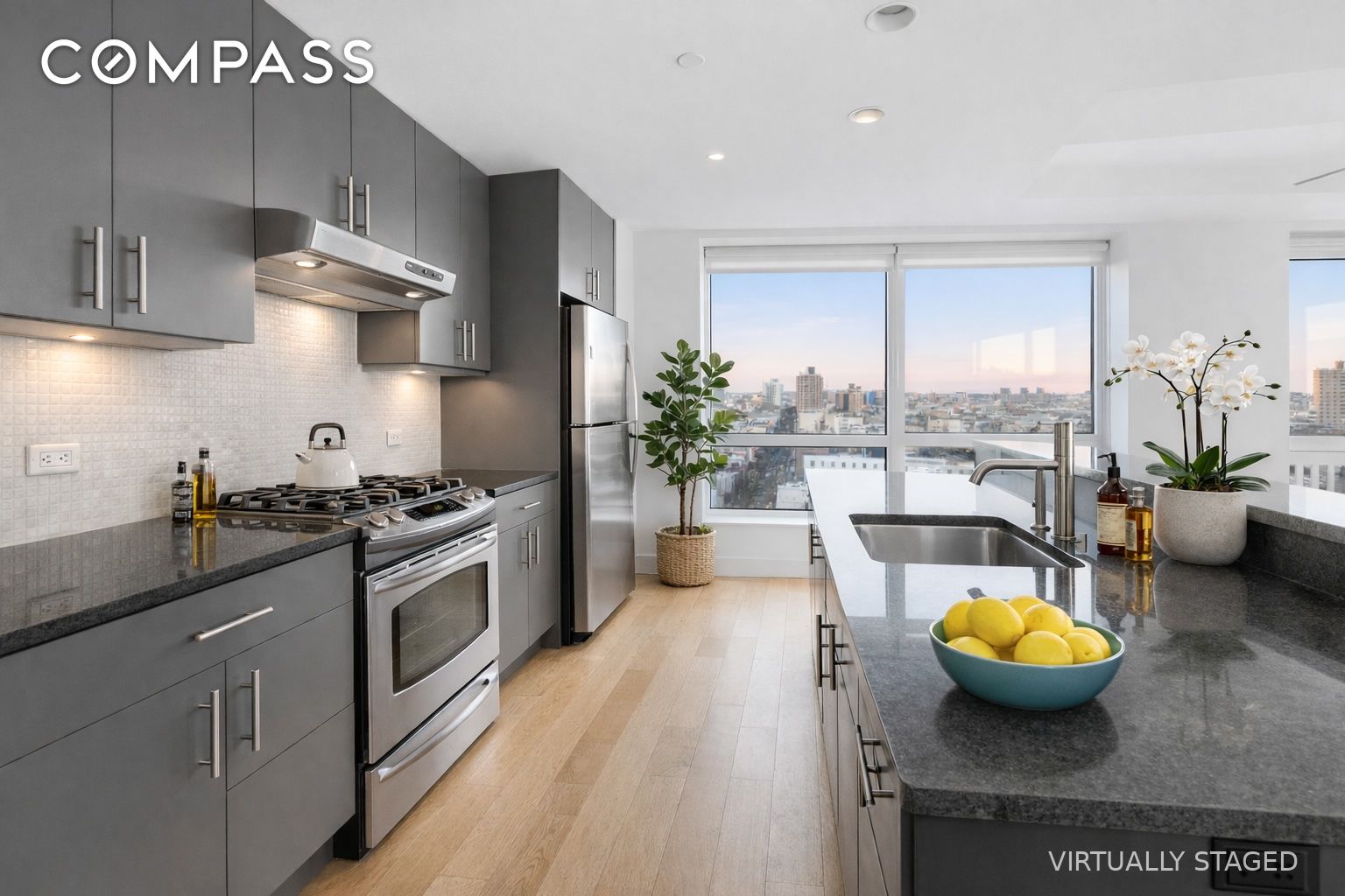 #3 photo, 440 Kent Avenue, ब्रुकलीन Williamsburg , NY 11249