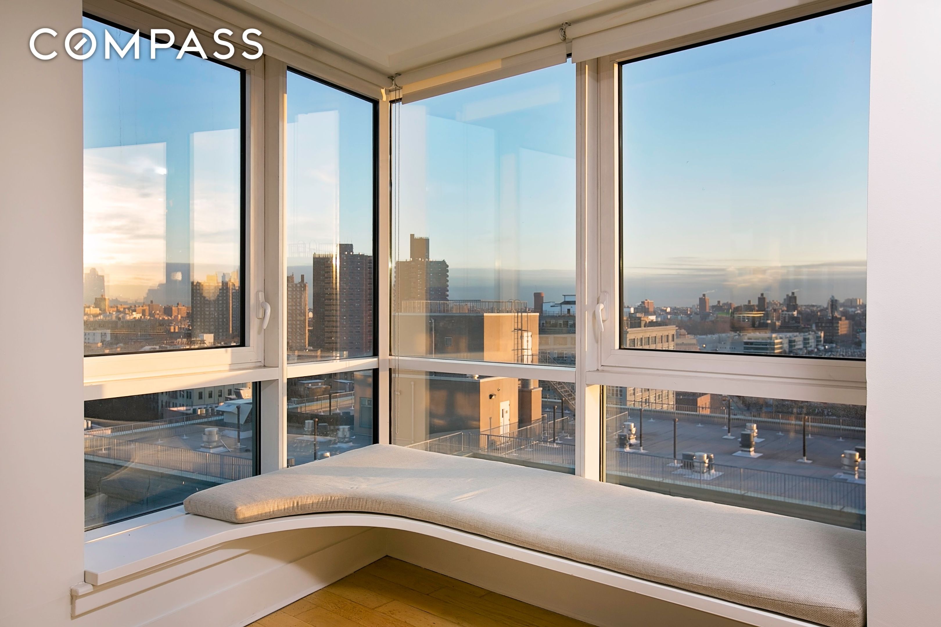 #7 photo, 440 Kent Avenue, ब्रुकलीन Williamsburg , NY 11249