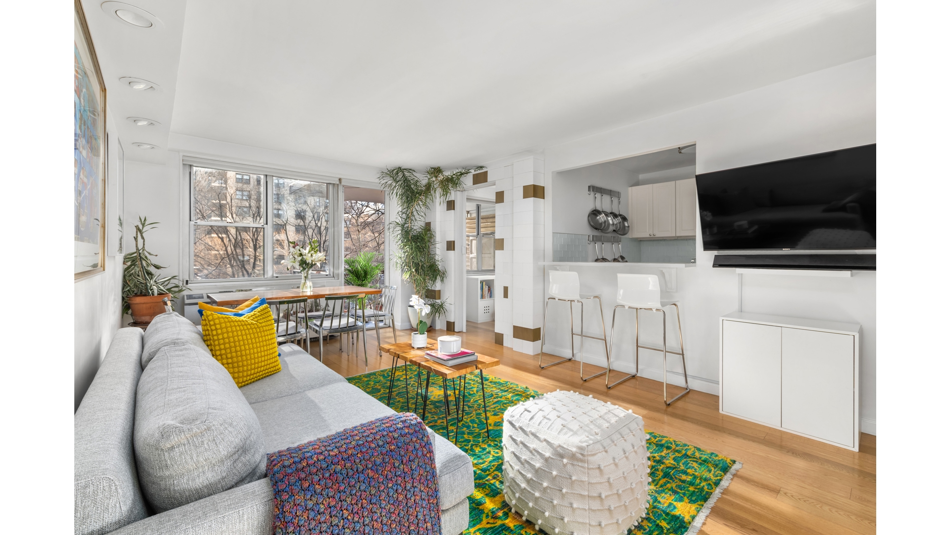 #4 photo, 303 W 66TH Street, מנהטן Lincoln Square , NY 10069