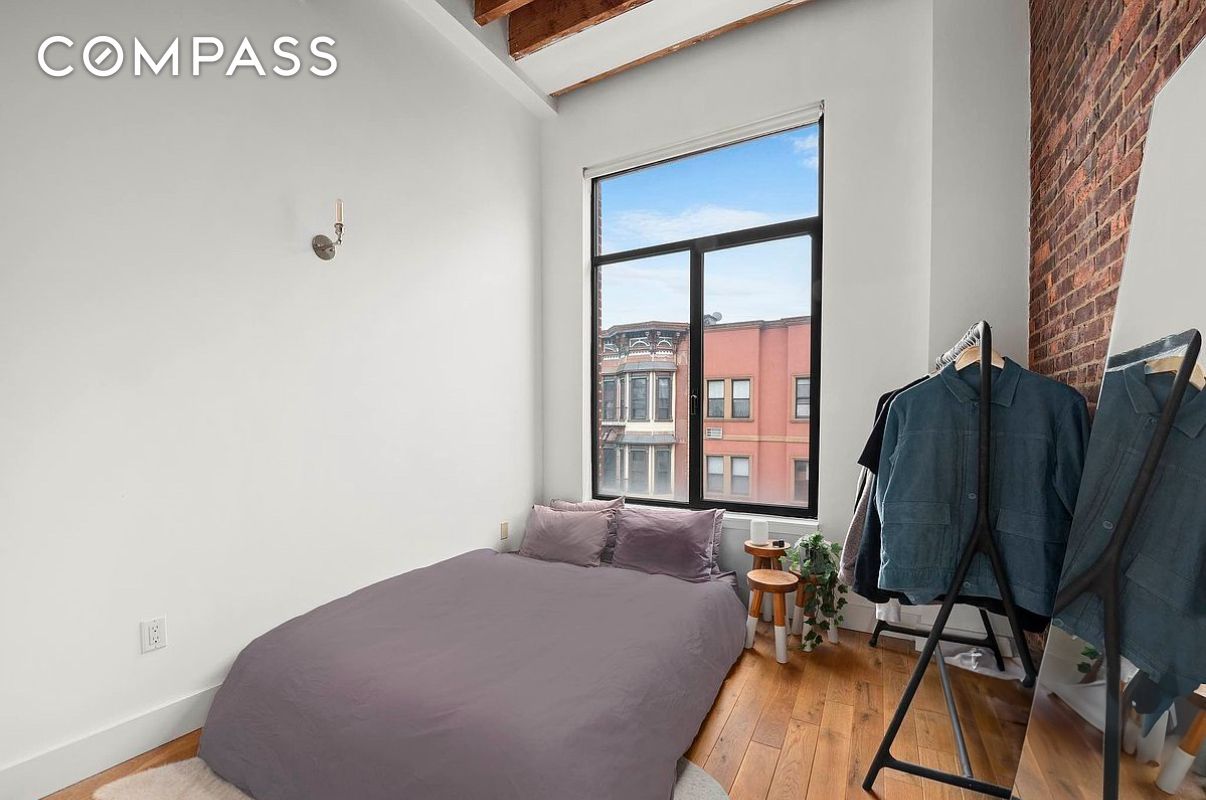 #4 photo, Brooklyn, Williamsburg , NY 11249