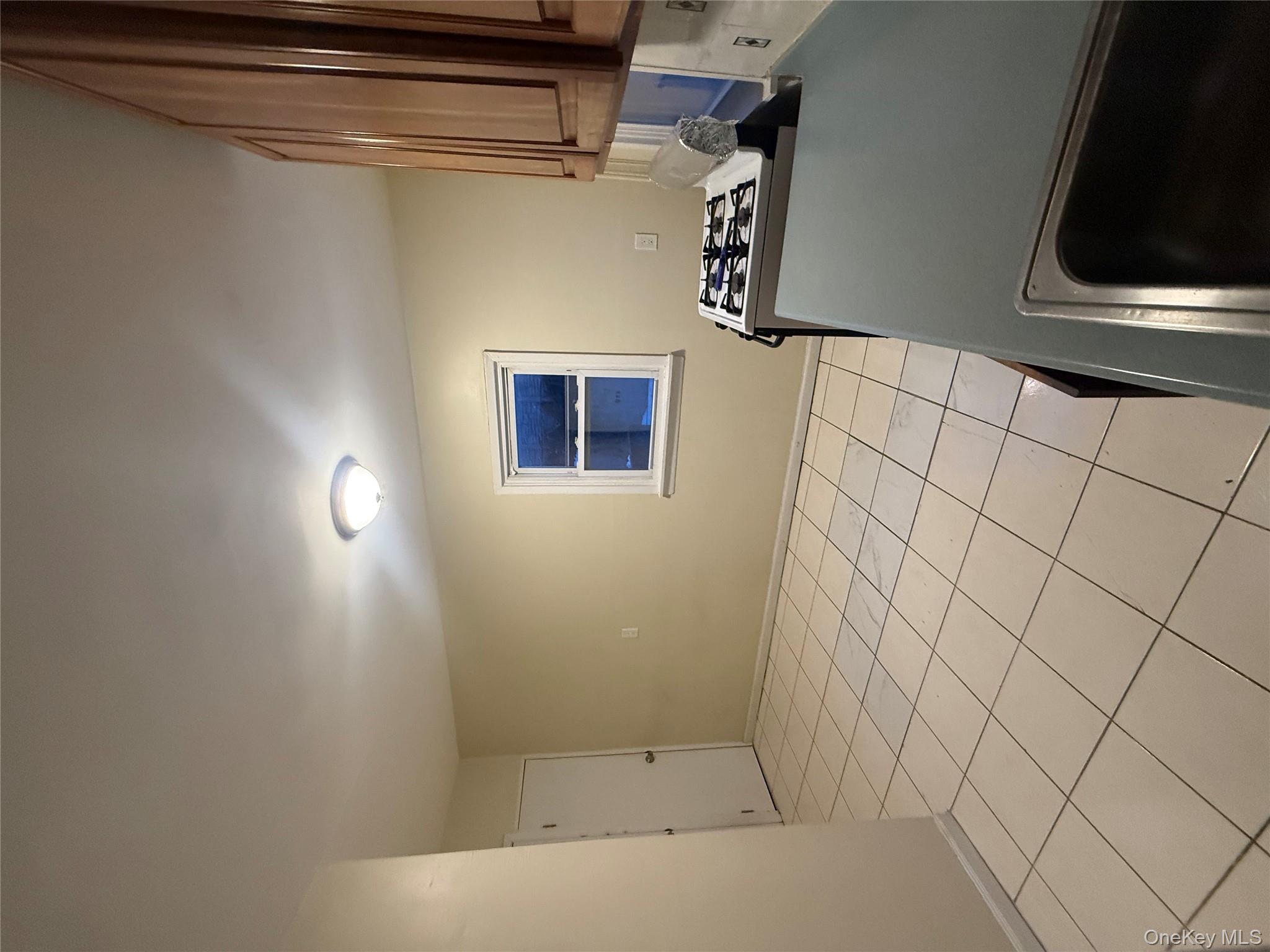 #2 photo, 33 Kingston Avenue, Floral Park , NY 11001