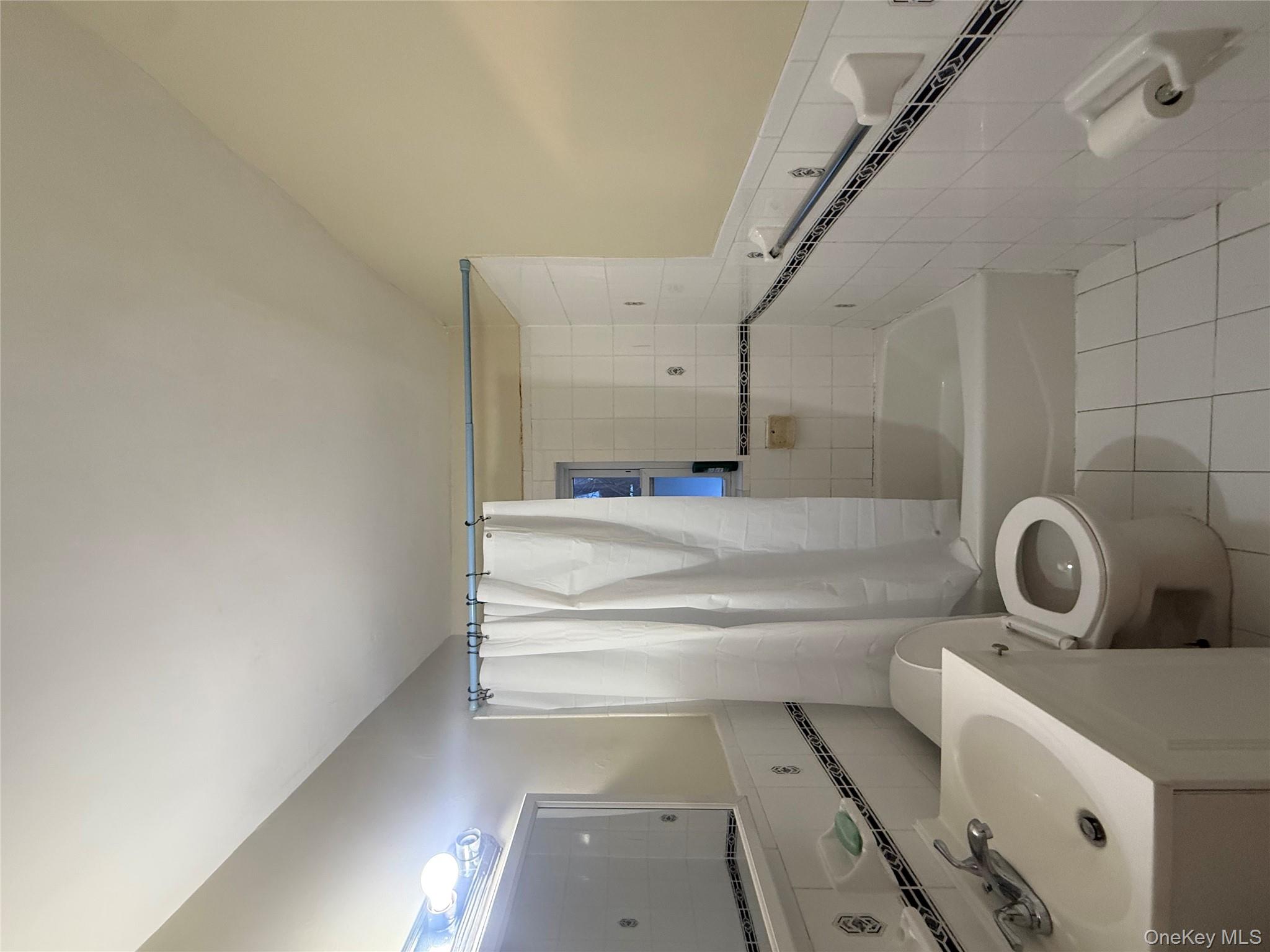 #5 photo, 33 Kingston Avenue, Floral Park , NY 11001