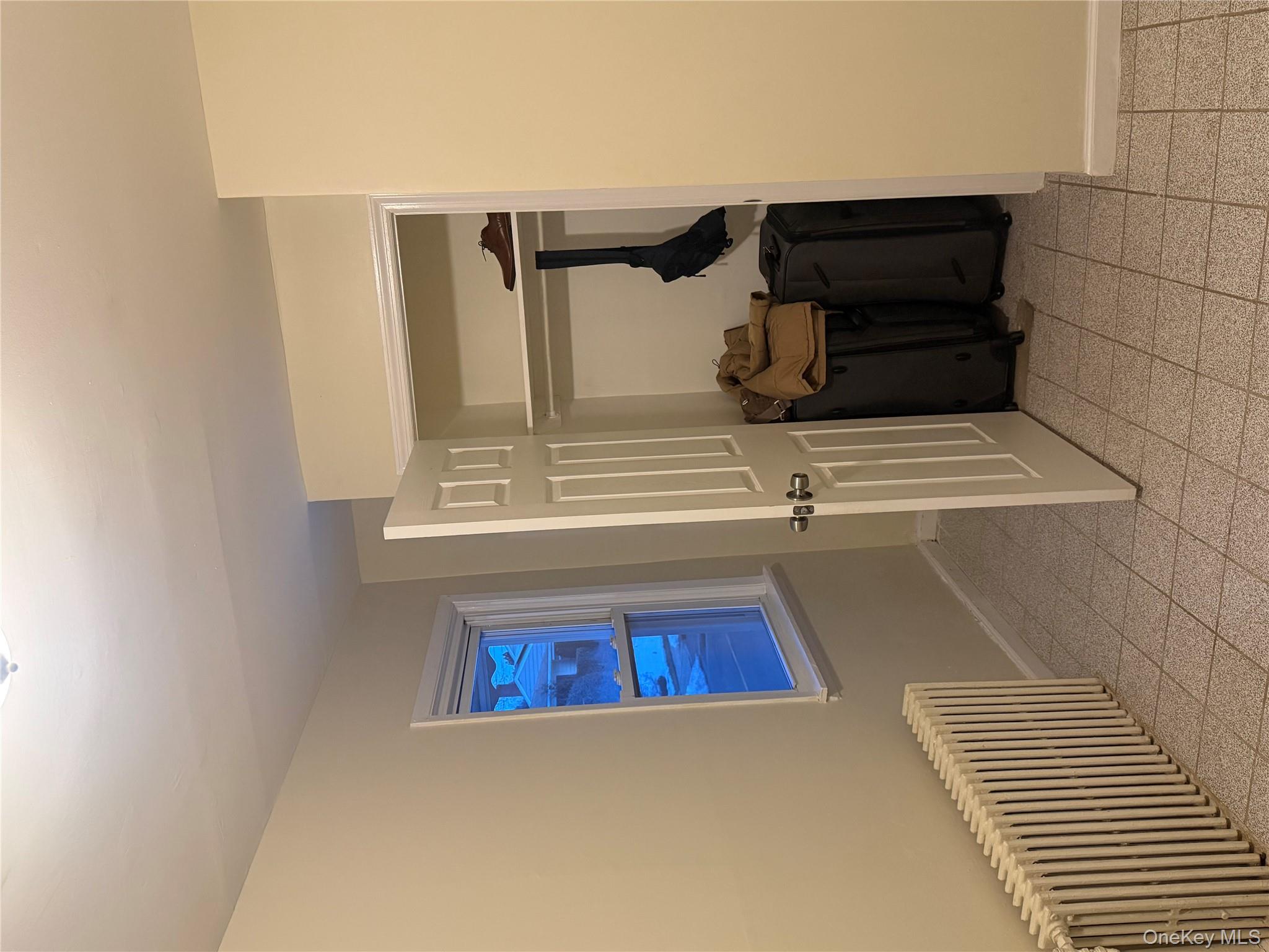 #7 photo, 33 Kingston Avenue, Floral Park , NY 11001