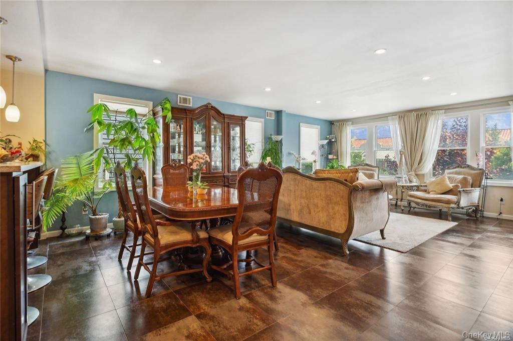 #12 photo, 225 E Walnut Street, ناسو Long Beach , NY 11561