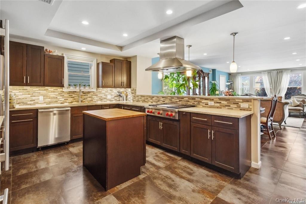 #15 photo, 225 E Walnut Street, ناسو Long Beach , NY 11561