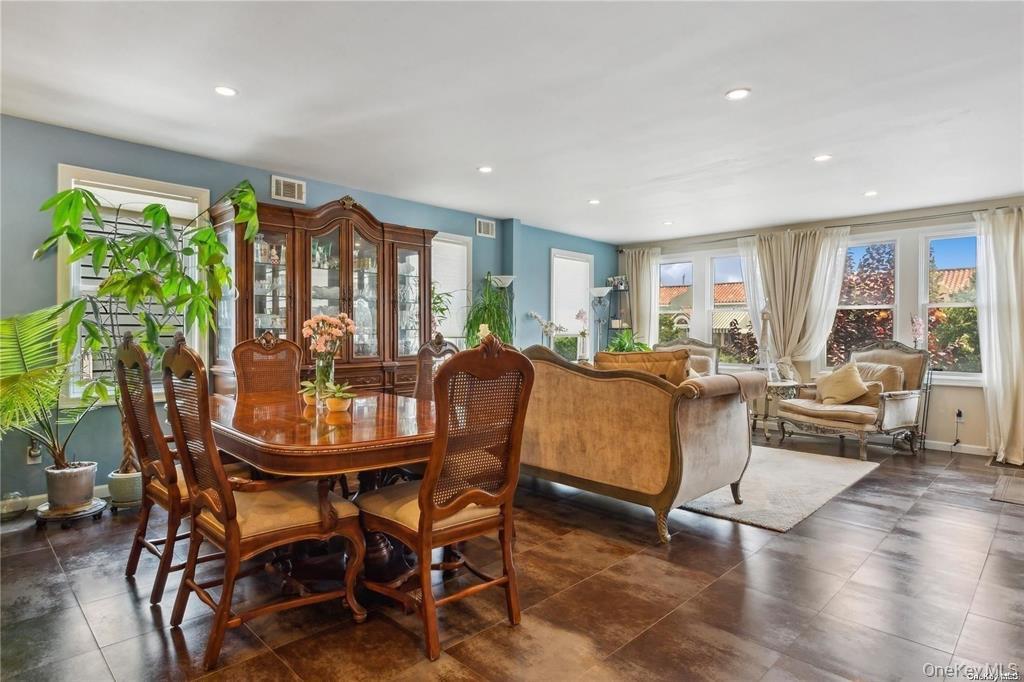 #9 photo, 225 E Walnut Street, ناسو Long Beach , NY 11561