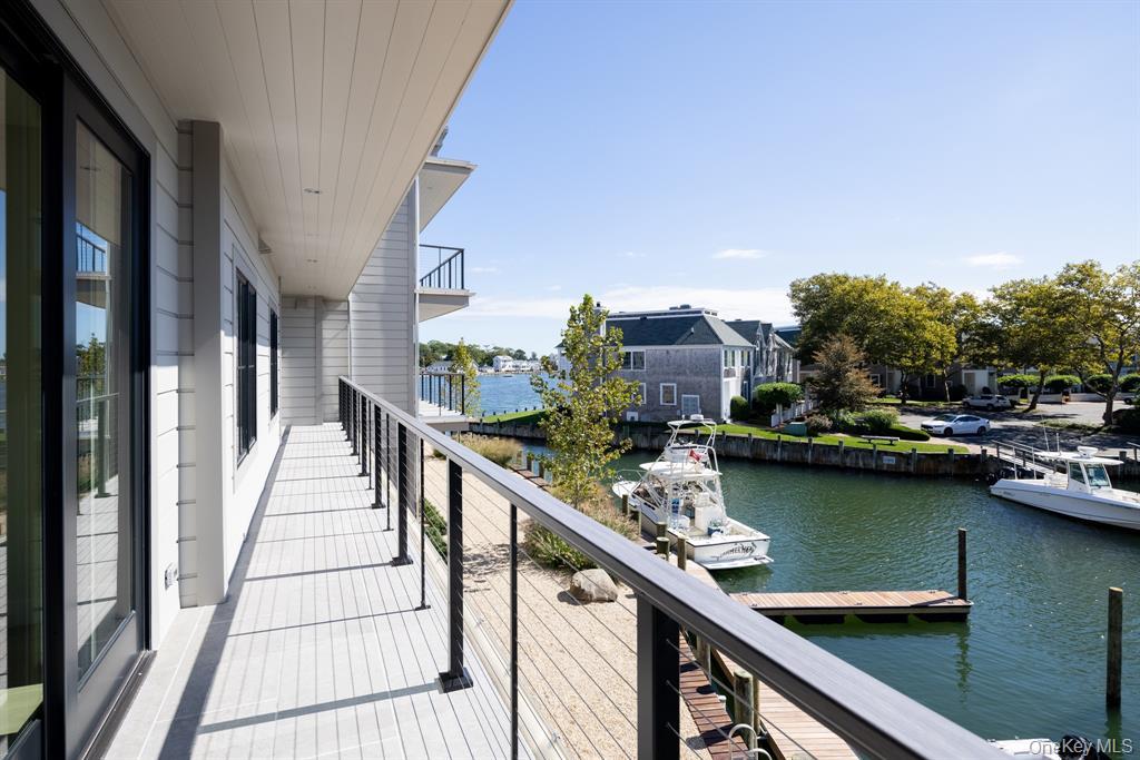 #1 photo, 123 Sterling Avenue, Саффолк ‖ Greenport , NY 11944