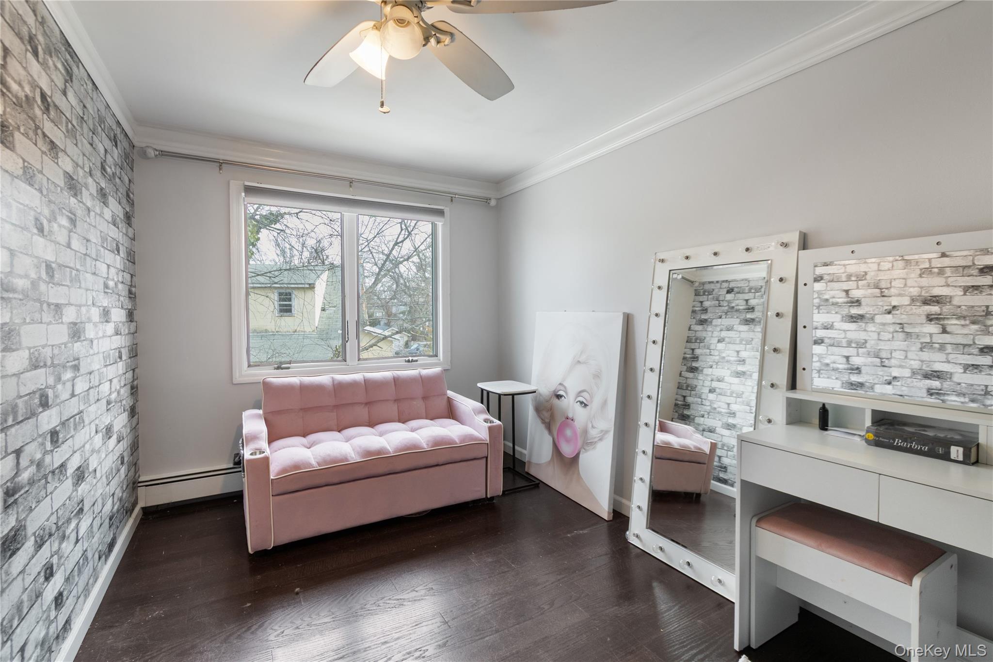 #10 photo, 6 Charles Place, Bayville , NY 11709