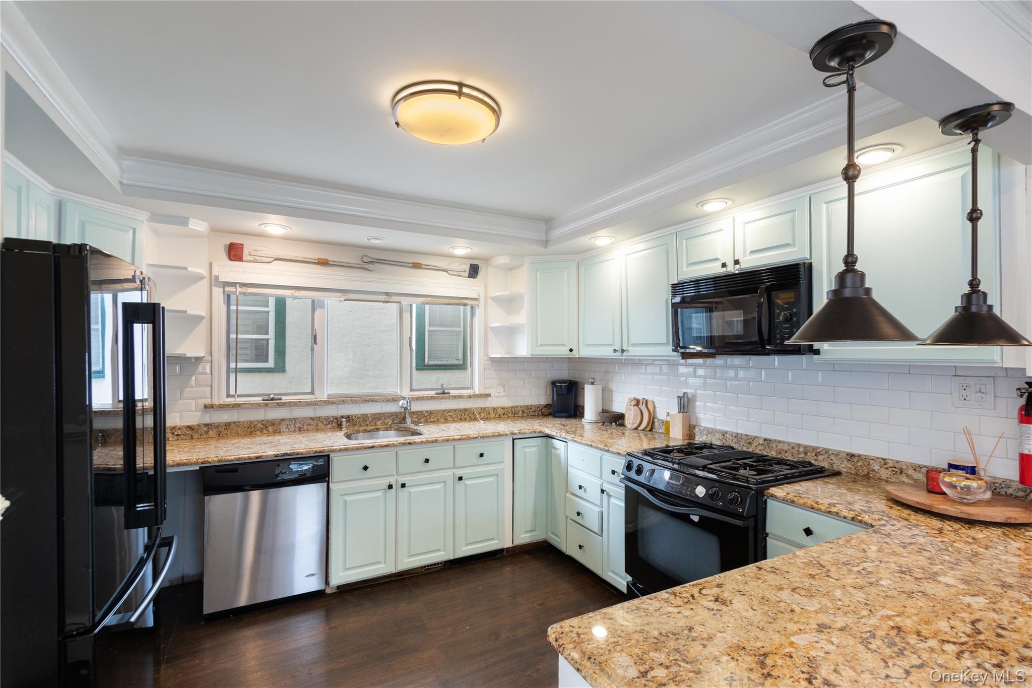 #5 photo, 6 Charles Place, Bayville , NY 11709