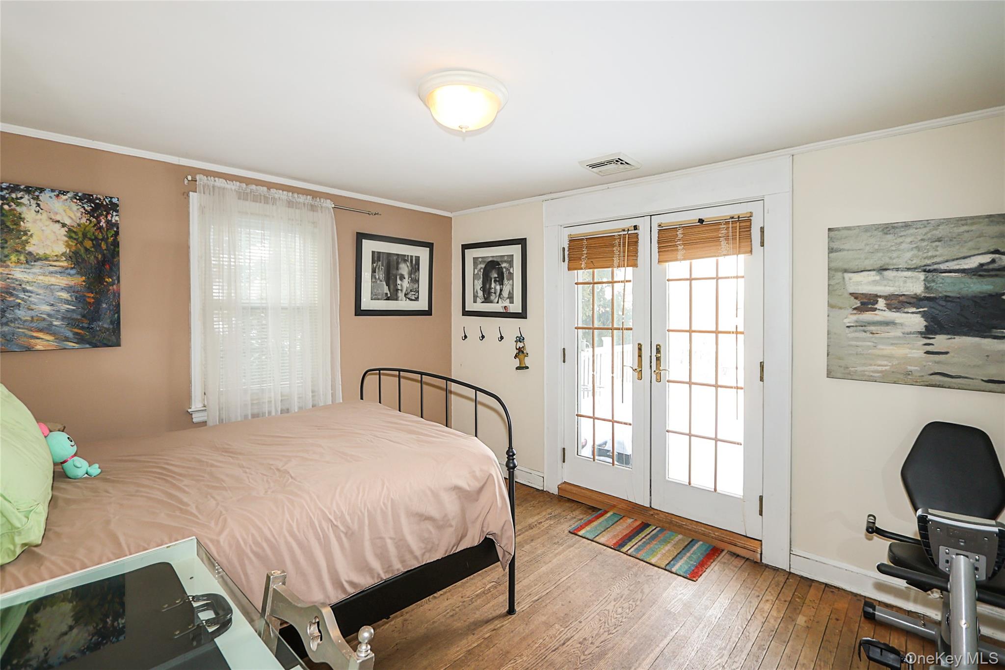 #18 photo, 2926 Davis Street, מחוז נסאו Oceanside , NY 11572