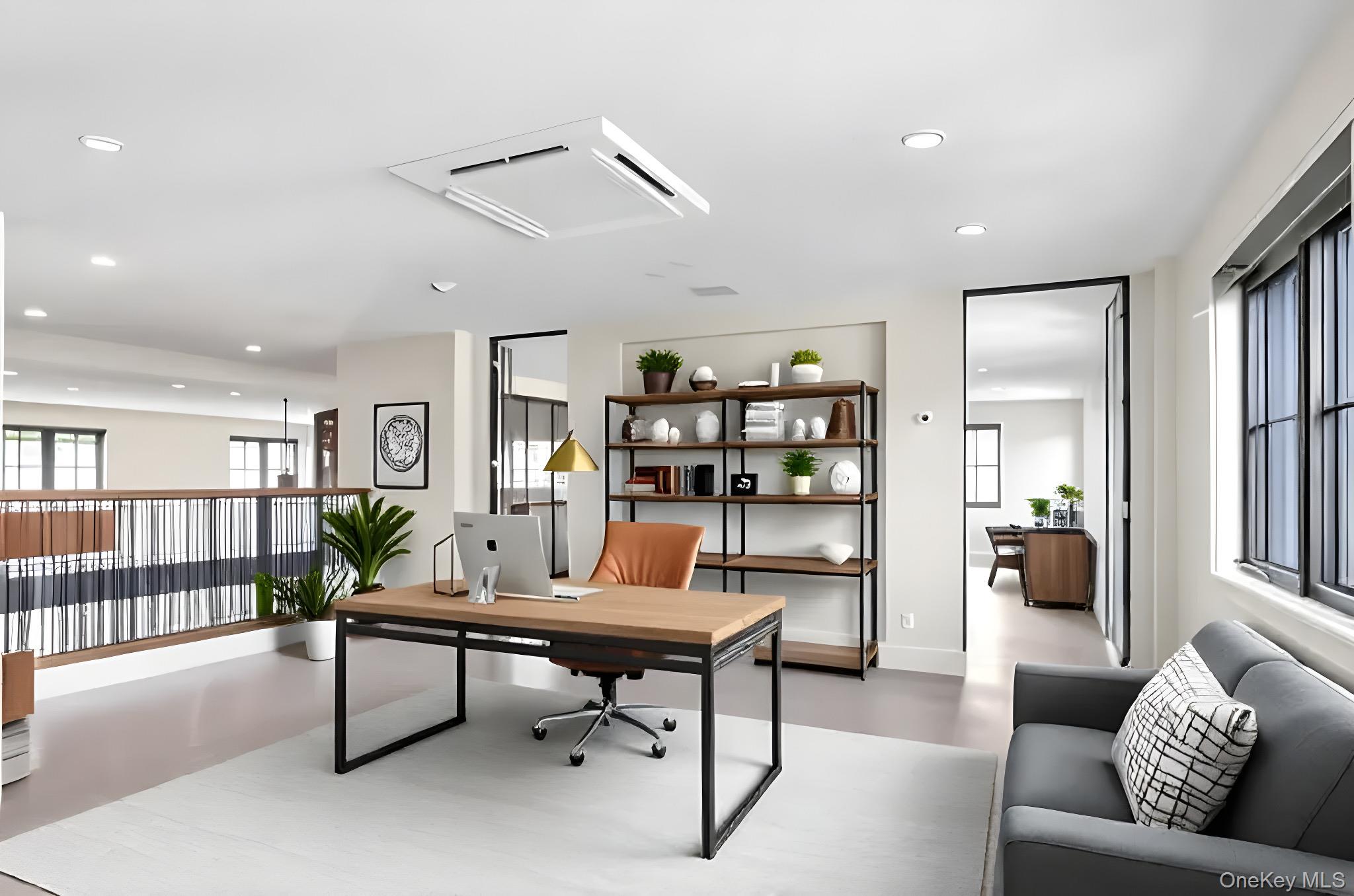 #4 photo, 12 Roosevelt Avenue, ناسو Roslyn , NY 11576