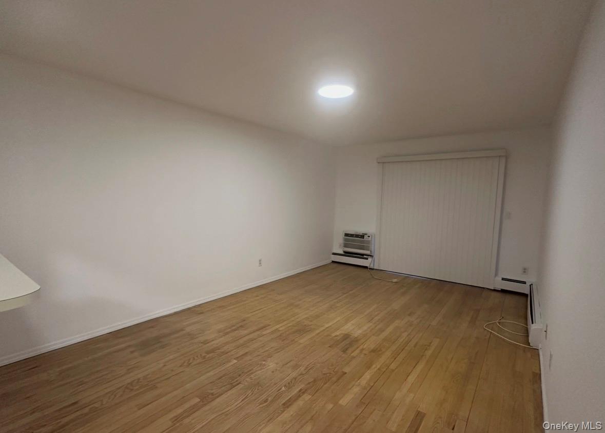 #11 photo, 205-32 BRIAN Crescent, كوينز Bayside , NY 11360