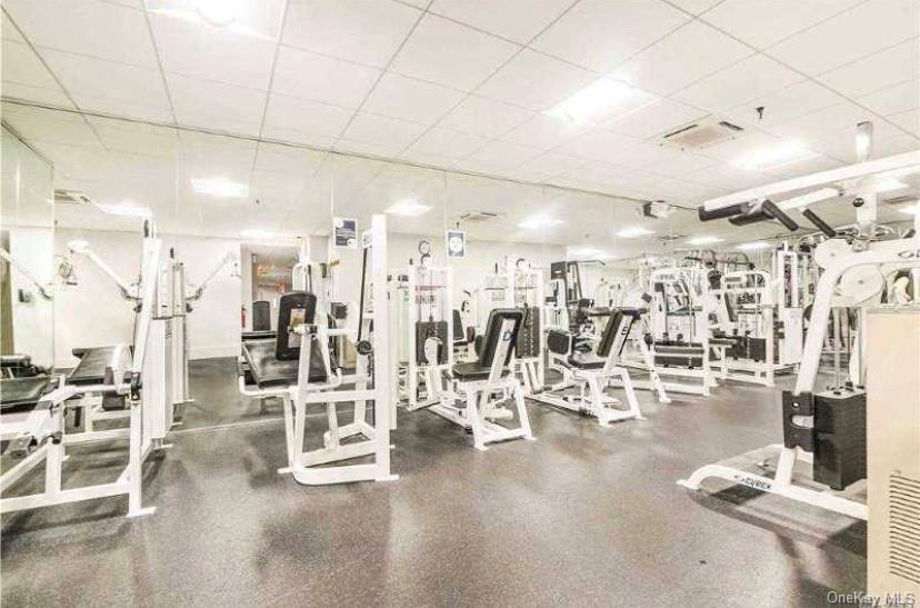 #14 photo, 205-32 BRIAN Crescent, كوينز Bayside , NY 11360