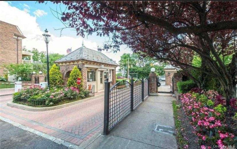 #17 photo, 205-32 BRIAN Crescent, كوينز Bayside , NY 11360