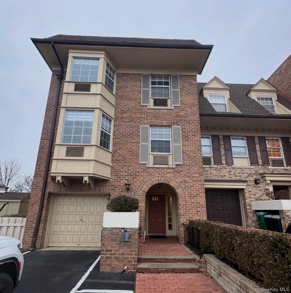 #2 photo, 205-32 BRIAN Crescent, كوينز Bayside , NY 11360