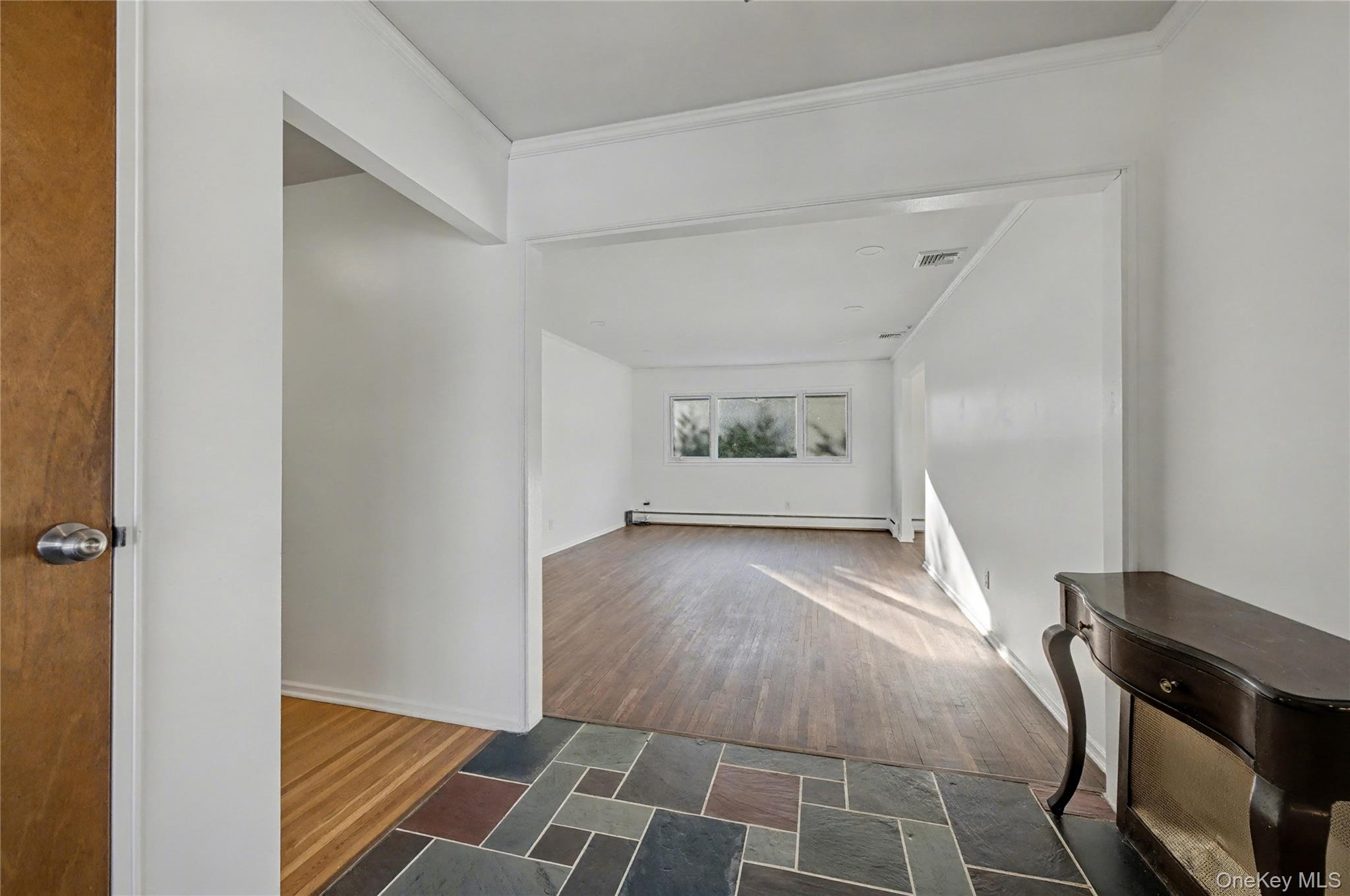 #3 photo, 38 Park Drive, Нассау ‖ Syosset , NY 11791